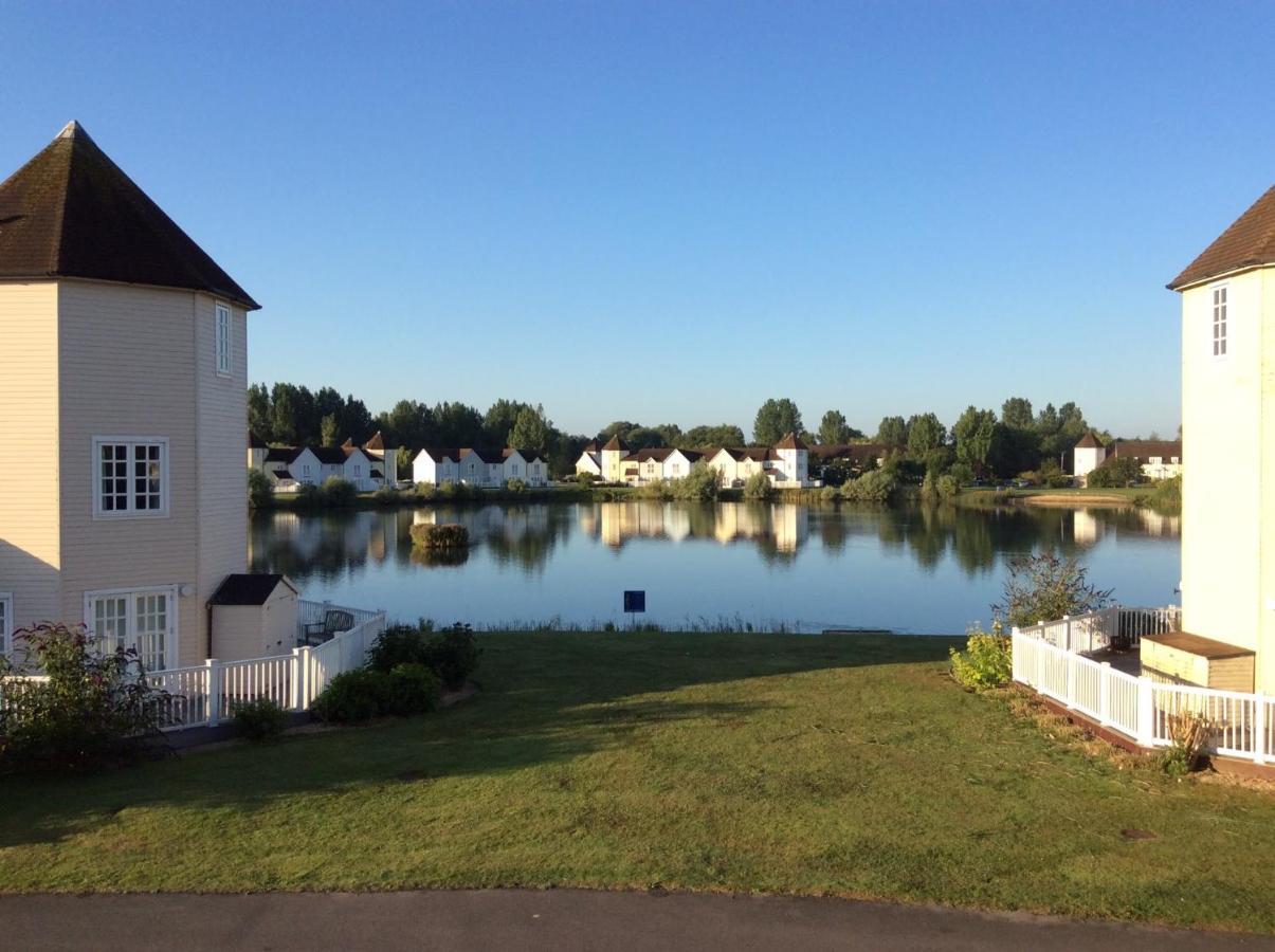 Liming Lodge - Lakeside Home In The Cotswolds Южен Сърни Екстериор снимка