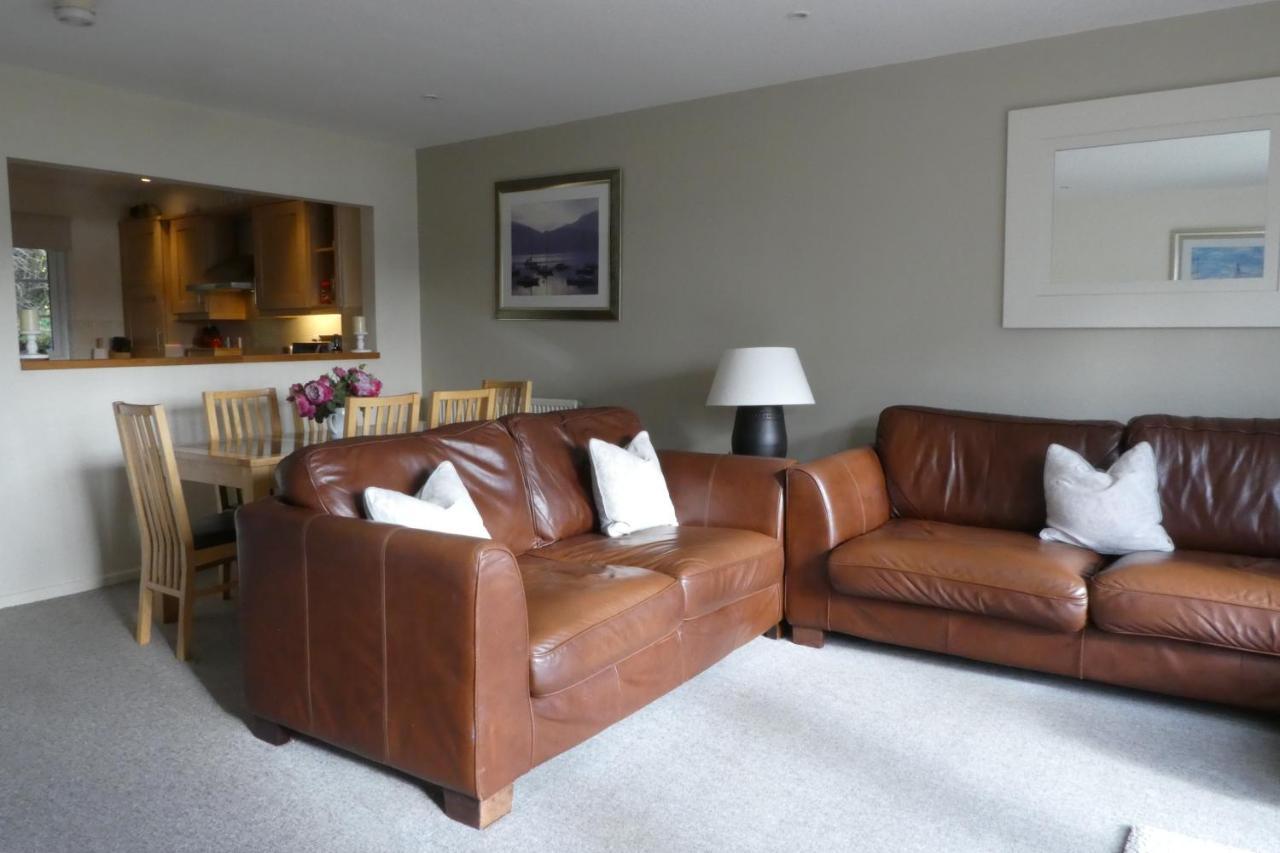 Liming Lodge - Lakeside Home In The Cotswolds Южен Сърни Екстериор снимка